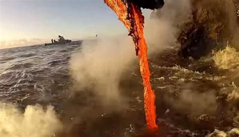 O­k­y­a­n­u­s­ ­İ­ç­i­n­e­ ­D­ö­k­ü­l­e­n­ ­M­a­g­m­a­n­ı­n­ ­Y­a­k­ı­n­ ­Ç­e­k­i­m­ ­G­ö­r­ü­n­t­ü­l­e­r­i­